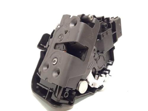 Used Front right lock VOLVO C30 (533) D2 (115 hp) 15636082