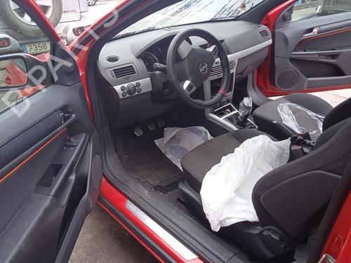 Left taillight OPEL ASTRA H GTC (A04) 1.9 CDTI (L08) | BP29305884C34 