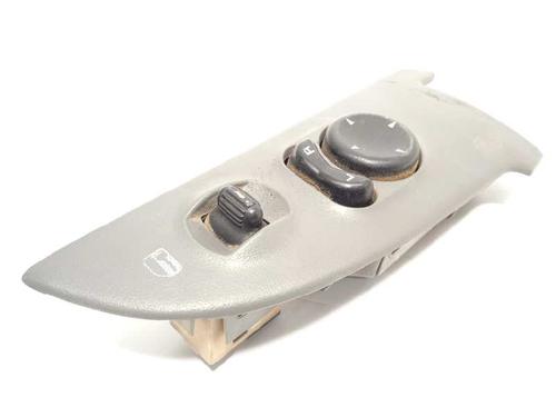 Used Left front window switch JEEP CHEROKEE (KJ) [2001-2008]  11243907