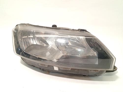 Used Right headlight SKODA RAPID (NH3, NK3, NK6) 1.6 TDI (115 hp) 32382401