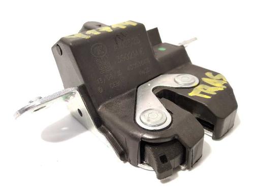 tailgate-lock-opel-corsa-e-x15-14-08-68-39021416-2014-6110111 main image