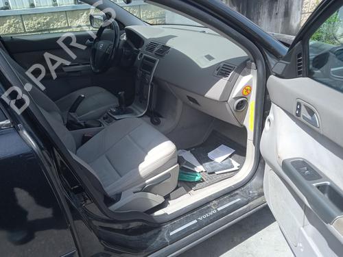 Right headlight VOLVO V50 (545) 2.0 D | BP28139153C29 