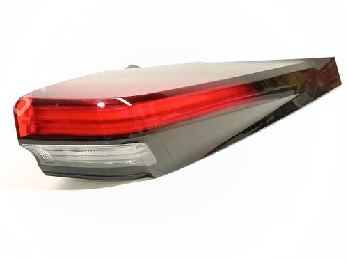 right-taillight-toyota-c-hr-_x1_-2016-36353605 main image