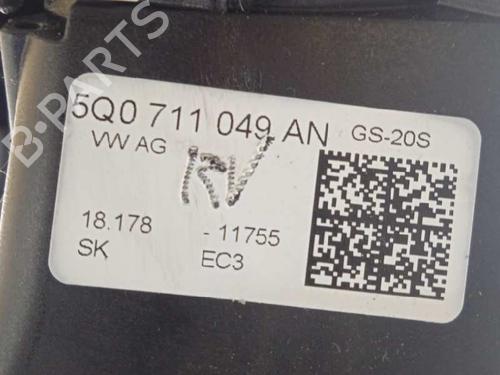 Gear lever SEAT LEON ST (5F8) 1.4 TSI | BP7450357M90