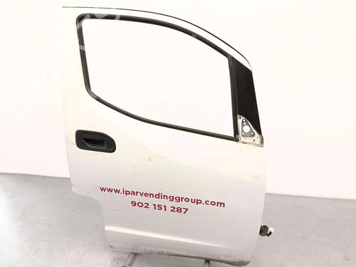 right-front-door-nissan-nv200-van-2010-37270835 main image