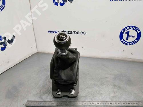 Used Manual gearbox selector Manual gearbox selector AUDI A4 B8 (8K2) 2.0 TDI (143 hp) 7448799 7448799