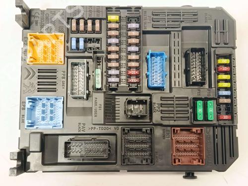 Fuse box CITROËN BERLINGO (ER_, EC_) 1.5 BlueHDi 100 | BP38413933E1 - Image 3
