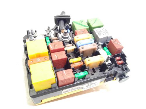 Used Fuse box Fuse box 17540332 17540332