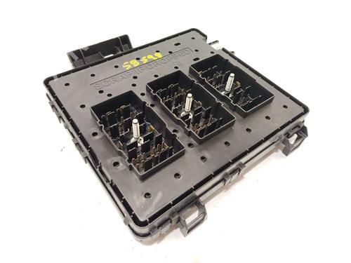 Used Fuse box Fuse box 37540949 37540949