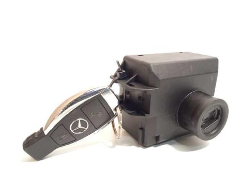 Used Ignition barrel MERCEDES-BENZ GLA-CLASS (X156) GLA 250 4-matic (156.946) (211 hp) 8370600