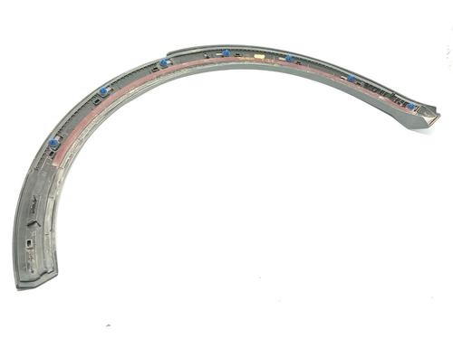 Venstre bagtil skærm liste AUDI Q2 (GAB, GAG) 2.0 TDI | BP31832943C136