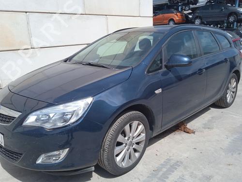 Used Parts OPEL ASTRA J Sports Tourer (P10)  1.7 CDTI (35)  4636853