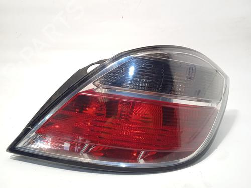 Høyre baklys OPEL ASTRA H (A04) 1.7 CDTI (L48) (110 hp) 25131922