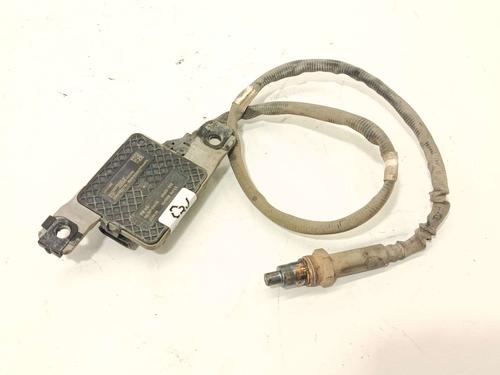 Electronic sensor VW CRAFTER Van (SY_, SX_) 2.0 TDI FWD (SYB, SYC, SYD) | BP39466715M84 - Image 2