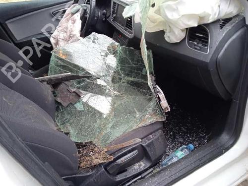 Front right window mechanism SEAT LEON ST (5F8) 1.4 TGI | BP11962229C23 