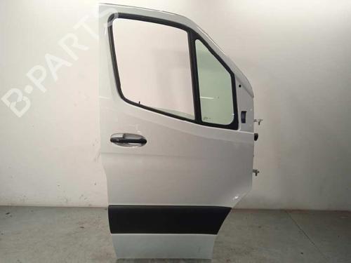 Used Right front door MERCEDES-BENZ SPRINTER 4-t Van (B907, B910) 419 CDI RWD (907.643, 907.645, 907.647) (190 hp) 26207890