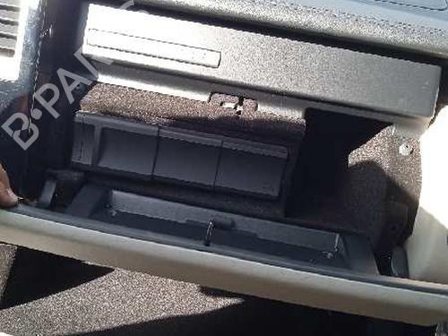 Left headlight LAND ROVER RANGE ROVER III (L322) 4.4 D 4x4 | BP21091656C28 