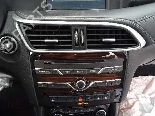 Dashboard INFINITI Q30 2.2 D AWD | BP7055399C46 - Image 29