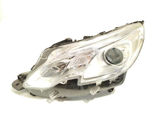 Left headlight PEUGEOT 2008 I (CU_) 1.2 THP 110 / PureTech 110 | BP23256776C28