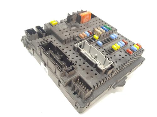 Used Fuse box Fuse box 21517815 21517815