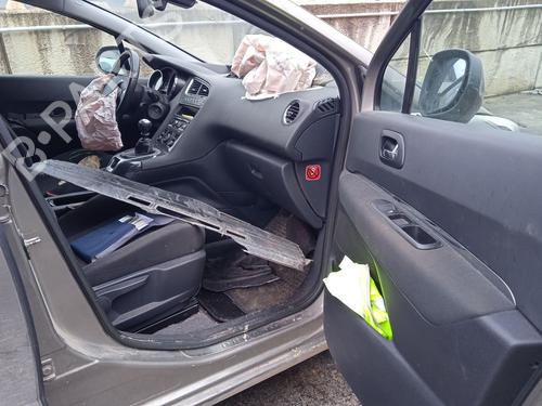 Steering column stalk PEUGEOT 5008 (0U_, 0E_) 2.0 HDi 150 / BlueHDi 150 | BP24139838I23 