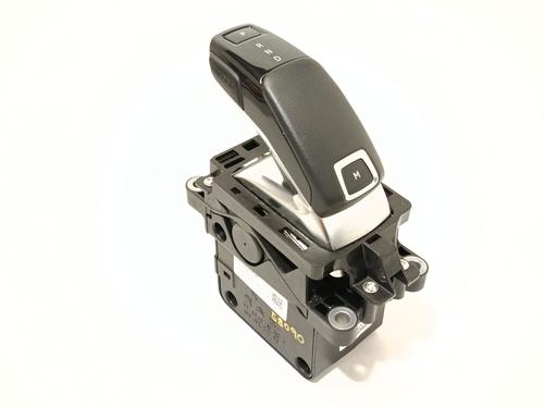 Used Gear lever Gear lever PEUGEOT 208 II (UB_, UP_, UW_, UJ_) 1.2 PureTech 100 (101 hp) 34440956 34440956