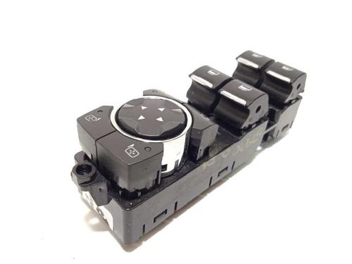 Used Left front window switch Left front window switch 15725644 15725644