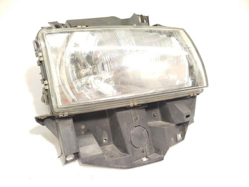 Used Right headlight VW TRANSPORTER T4 Bus (70B, 70C, 7DB, 7DK, 70J, 70K, 7DC, 7DJ) 2.5 TDI (102 hp) 31060836