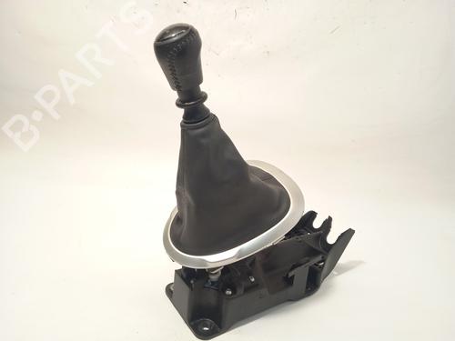 Used Gear lever NISSAN JUKE (F15) 1.5 dCi (110 hp) 26519504