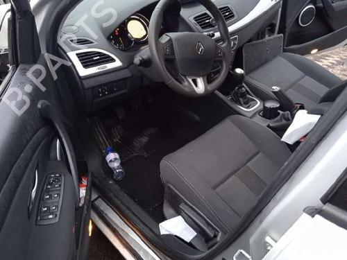 Instrument cluster RENAULT MEGANE III Hatchback (BZ0/1_, B3_) 1.5 dCi | BP9527337C47 