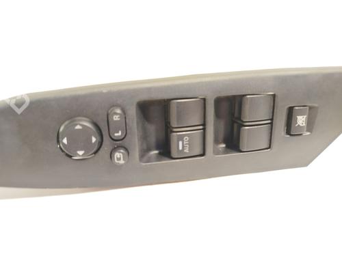 Left front window switch MAZDA 3 Saloon (BL) 1.6 MZR CD (BL14) | BP22102054I27 - Image 3