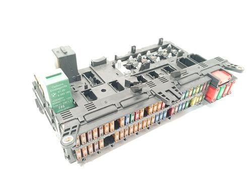 Used Fuse box Fuse box LAND ROVER RANGE ROVER III (L322) 3.0 D 4x4 (177 hp) 30705074 30705074