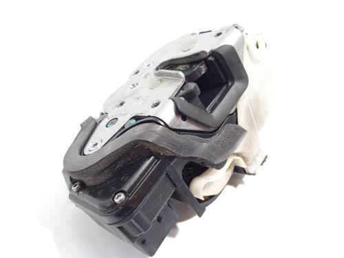 front-right-lock-chevrolet-orlando-j309-20-d-13579523-2010-18546797 main image