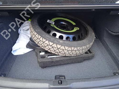 Right rear steering knuckle AUDI A5 (8T3) 2.7 TDI | BP15657737M28 