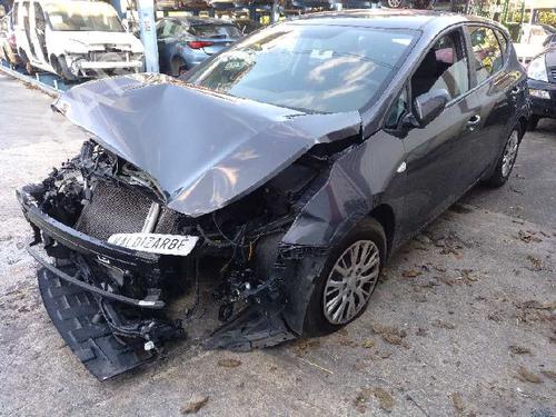 KIA CEE'D (JD)  1.4 CRDi 90  826402