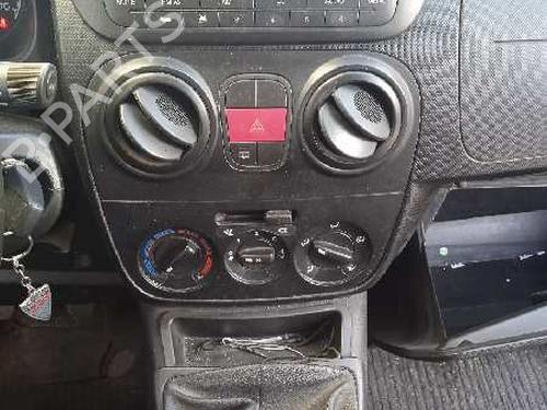 Fuse box PEUGEOT BIPPER (AA_) 1.3 HDi 75 | BP8203332E1 