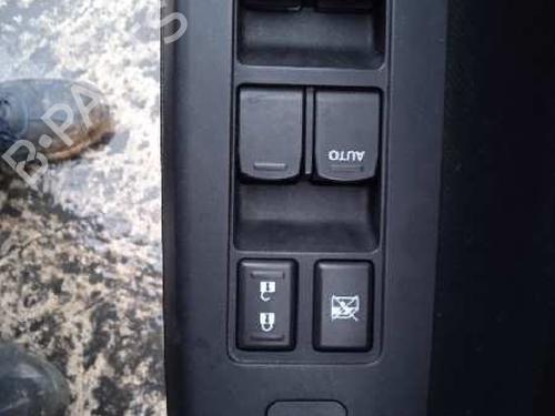 Lève-vitre arrière gauche SUZUKI SWIFT III (MZ, EZ) 1.2 (ZC71S) | BP7055328C24 