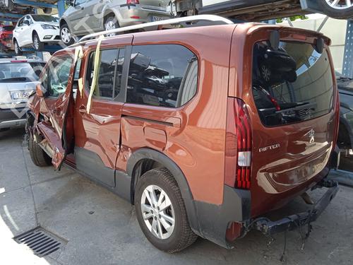 Fuse box PEUGEOT RIFTER 1.5 BlueHDi 130 | BP25487711E1 