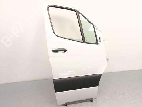 Used Right front door Right front door MERCEDES-BENZ SPRINTER 4-t Van (B907, B910) 419 CDI RWD (907.643, 907.645, 907.647) (190 hp) 40009963 40009963