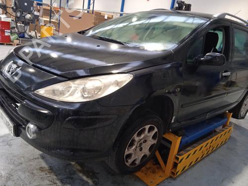 Right taillight PEUGEOT 307 Break (3E)  | BP32205585C35 