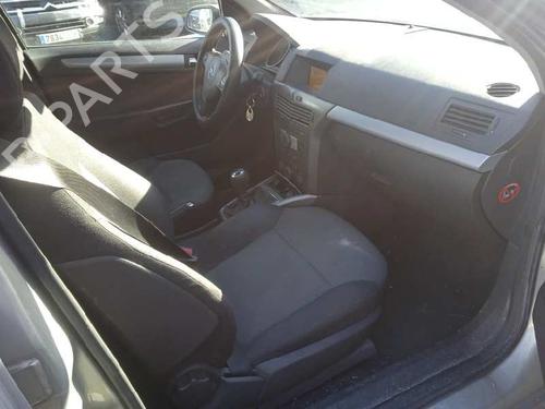 Left headlight OPEL ASTRA H (A04)  | BP11831332C28 