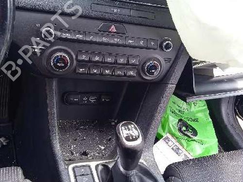 Tailgate lock KIA SPORTAGE IV (QL, QLE) 1.7 CRDi | BP13736453C101 