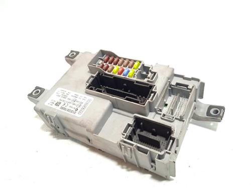 Boîte à Fusibles PEUGEOT BIPPER (AA_) 1.3 HDi 75 (75 hp) 8203332