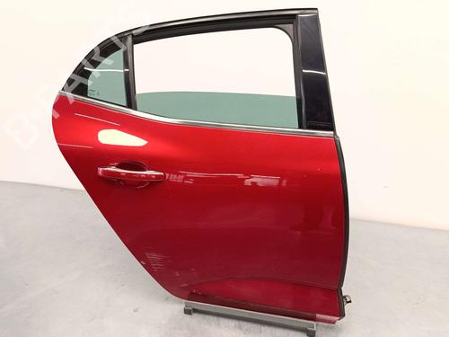 right-rear-door-renault-megane-iv-hatchback-b9amn_-2015-37692354 main image