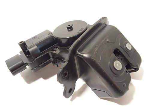 tailgate-lock-toyota-c-hr-_x1_-69350f4010-2016-16499778 main image