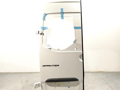 Used Left rear door MERCEDES-BENZ SPRINTER 4-t Van (B907, B910) 419 CDI RWD (907.643, 907.645, 907.647) (190 hp) 32132172