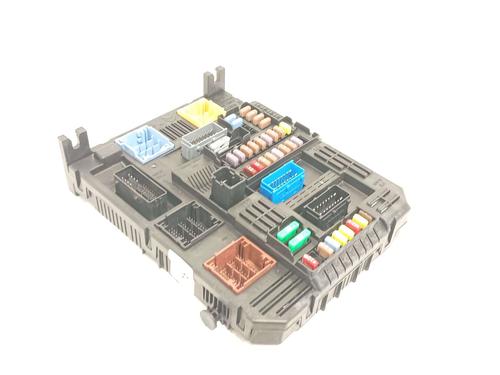 Used Fuse box Fuse box 39164253 39164253