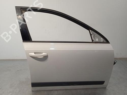 Used Right front door SKODA OCTAVIA III Combi (5E5, 5E6) 2.0 TDI 4x4 (150 hp) 29501591