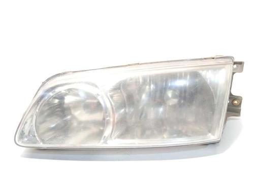 Used Left headlight HYUNDAI H-1 / STAREX Bus (A1) [1997-2025]  9300100