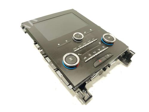 display-monitor-renault-megane-iv-hatchback-b9amn_-2015-37697695 main image